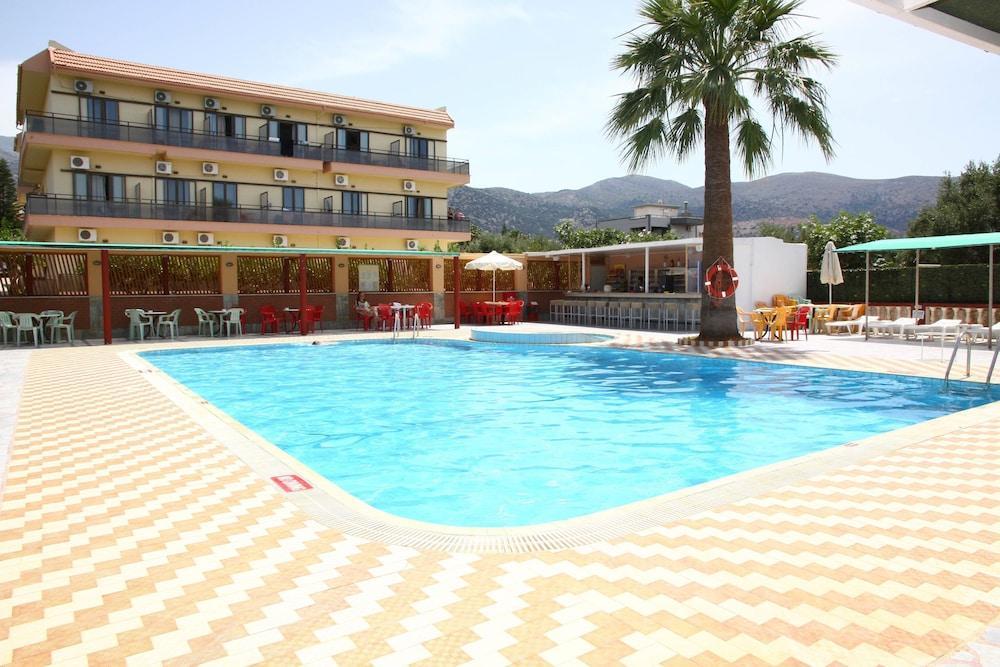 Triton Garden Hotel Малиа Екстериор снимка