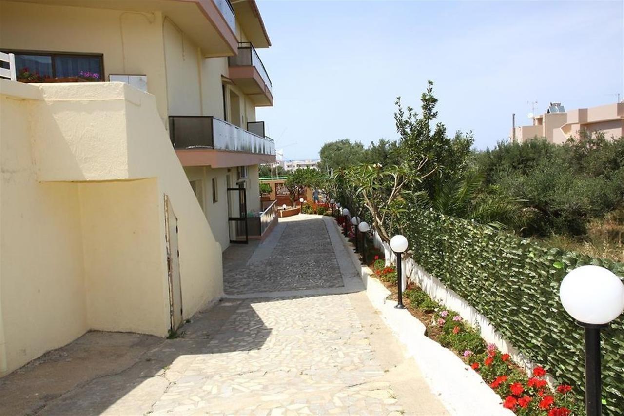 Triton Garden Hotel Малиа Екстериор снимка