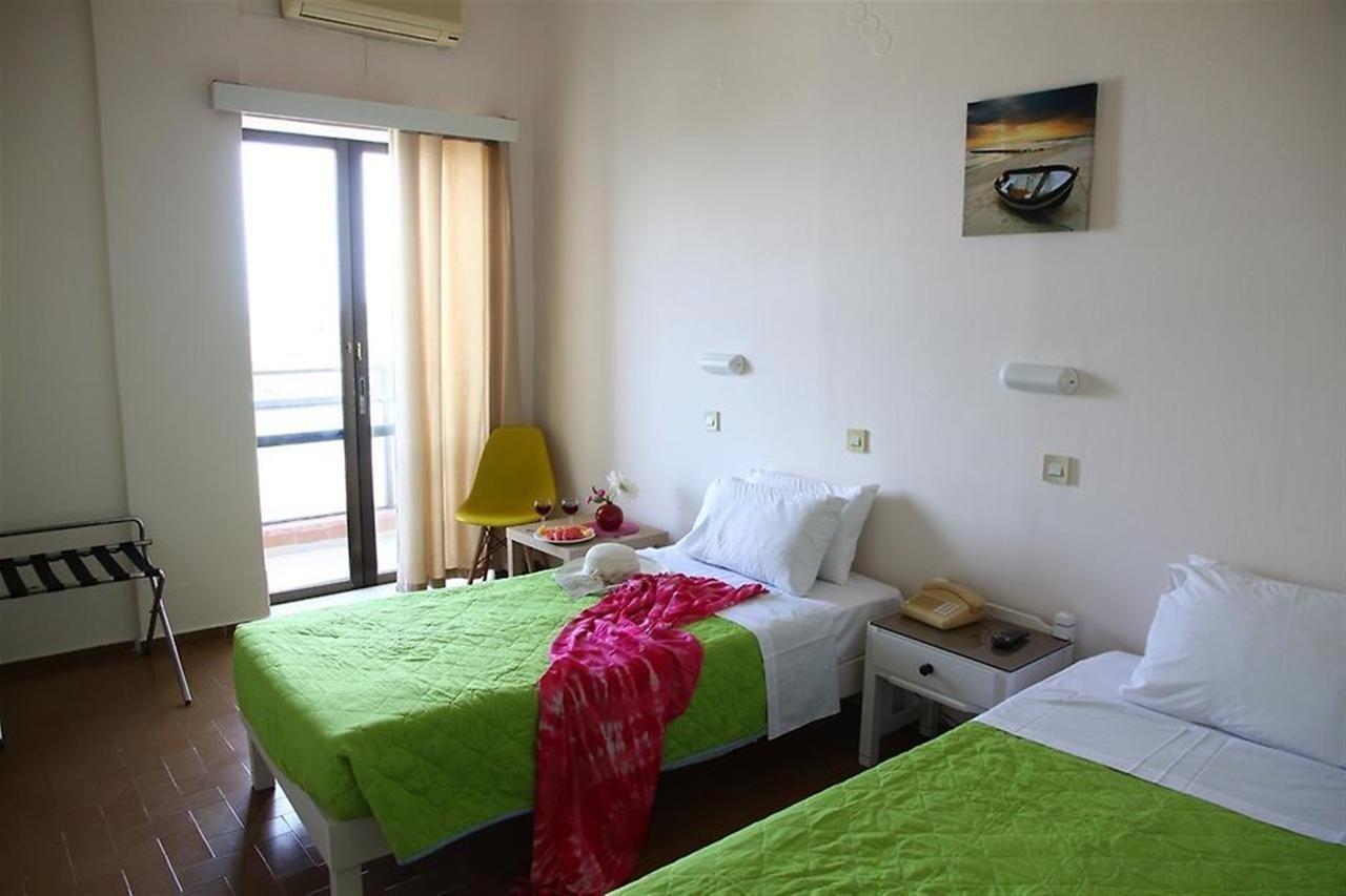 Triton Garden Hotel Малиа Екстериор снимка