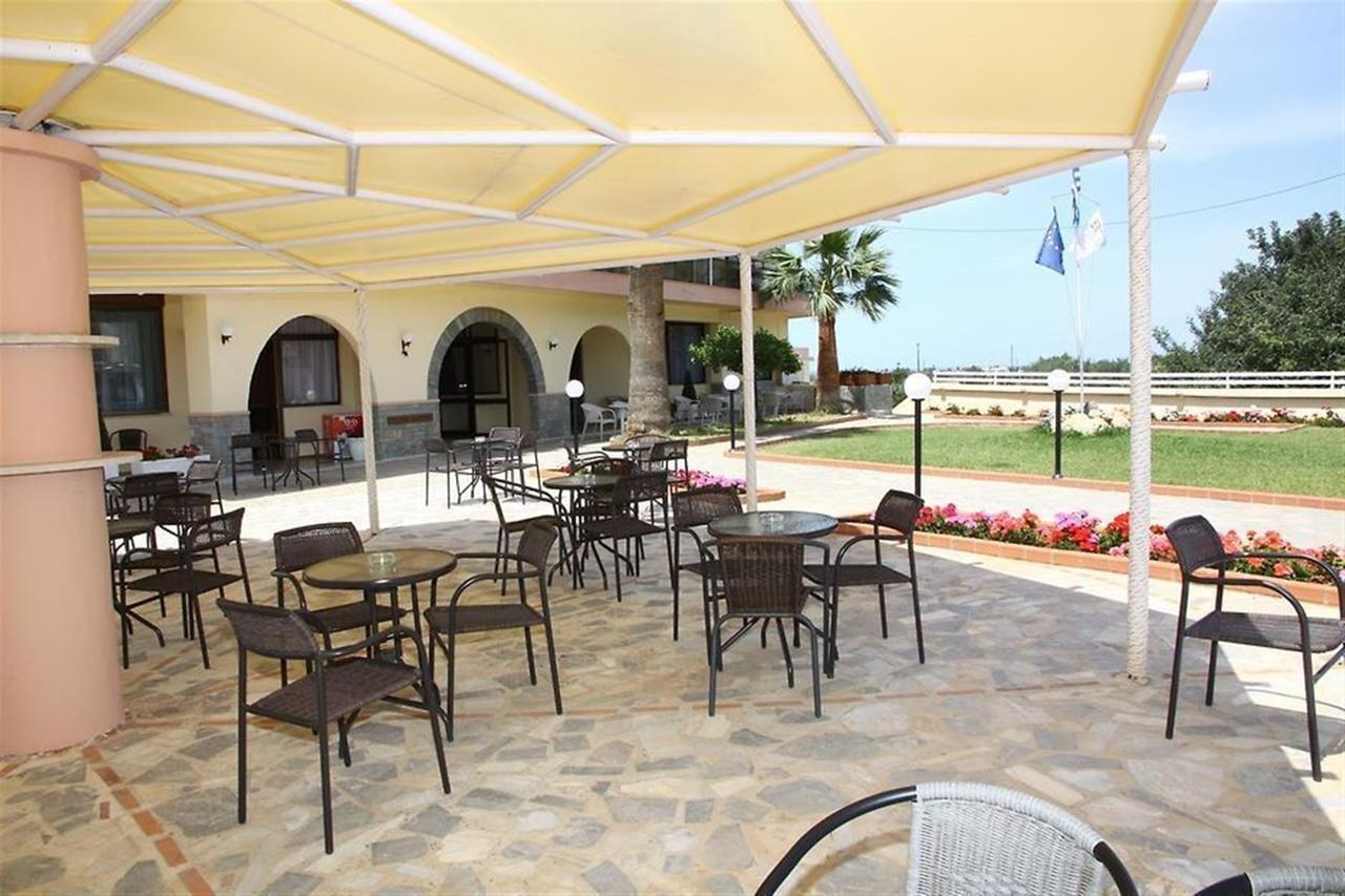 Triton Garden Hotel Малиа Екстериор снимка